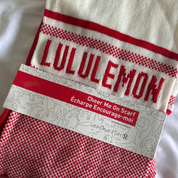 🆕🇨🇦 RARE 2010 Lululemon Canada Cheer Me On Scarf - Picture 2 of 6